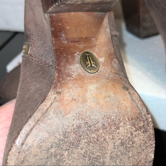 Frye 9.5 Booties Chocolate Suede - Picture 11 of 11